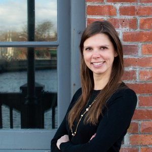 Meet your Posher, Caitlin